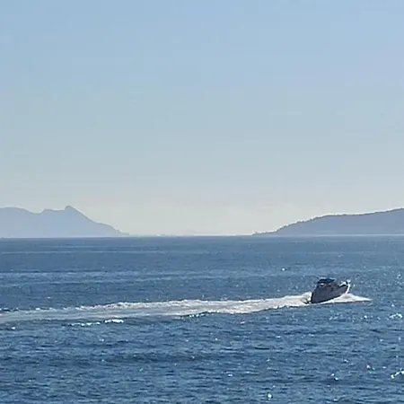 Duplex Con Vistas Al Mar,cerca De Playa Y Puerto * エステポナ