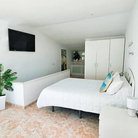Duplex Con Vistas Al Mar,cerca De Playa Y Puerto アパート エステポナ