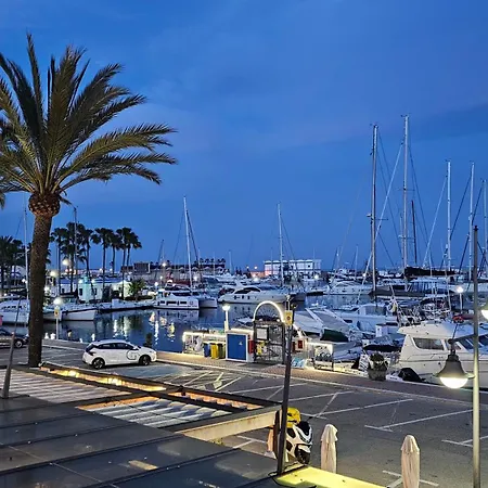 Lägenhet Duplex Con Vistas Al Mar, Playa Y Puerto A Pasos *