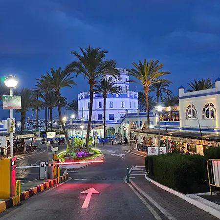 Lägenhet Duplex Con Vistas Al Mar, Playa Y Puerto A Pasos *