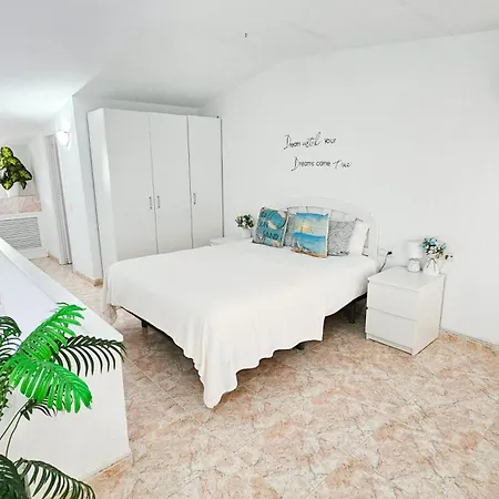 Apartment Duplex Con Vistas Al Mar,cerca De Playa Y Puerto Estepona