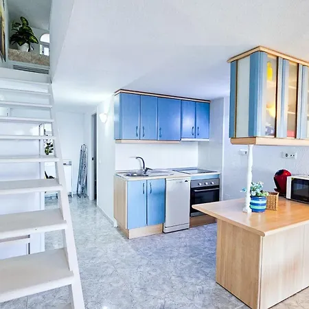Duplex Con Vistas Al Mar, Cerca De La Playa Y Puerto
