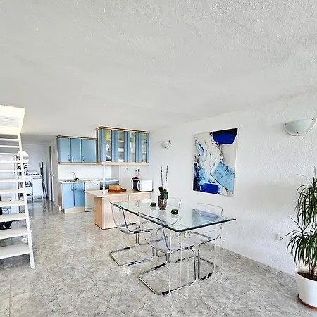 Daire Duplex Con Vistas Al Mar, Cerca De La Playa Y Puerto