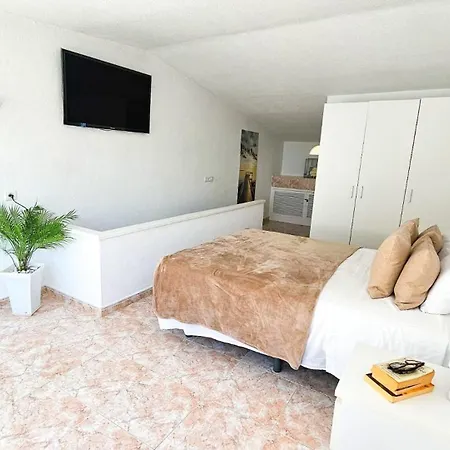 Appartamento Duplex Con Vistas Al Mar, Cerca De La Playa Y Puerto