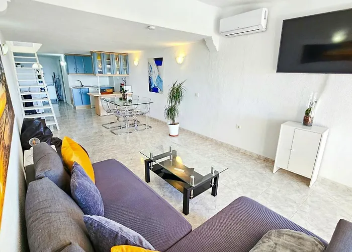 Duplex Con Vistas Al Mar,cerca De Playa Y Puerto 埃斯特波纳