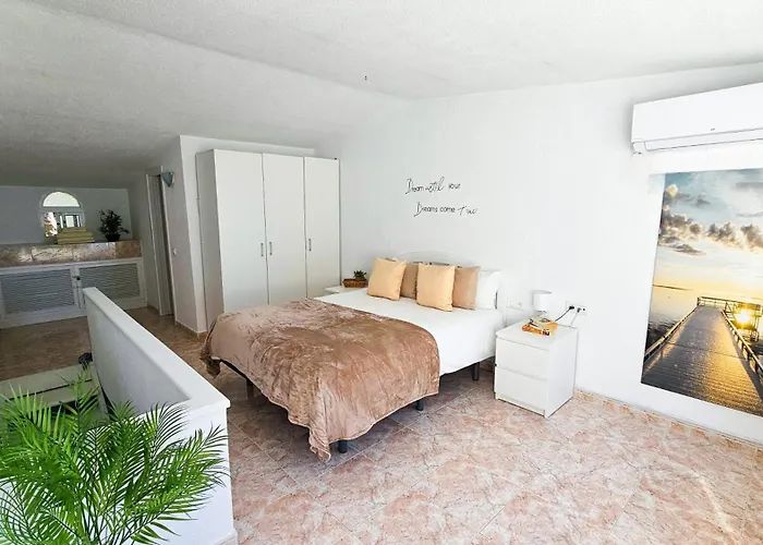 Duplex Con Vistas Al Mar,cerca De Playa Y Puerto *