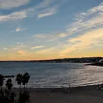 アパート Duplex Con Vistas Al Mar,cerca De Playa Y Puerto エステポナ
