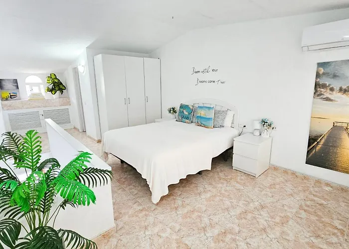 Apartman Duplex Con Vistas Al Mar,cerca De Playa Y Puerto Estepona